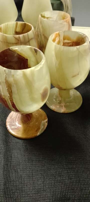 4 x vintage Gorgeous retro alabaster stemmed wine goblets