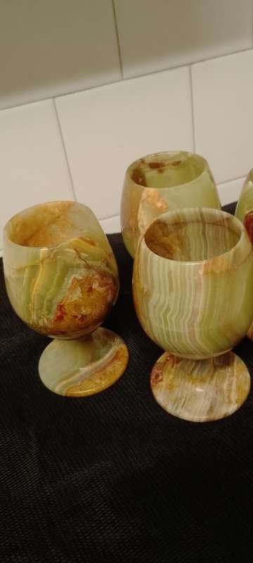 4 x vintage Gorgeous retro alabaster stemmed wine goblets