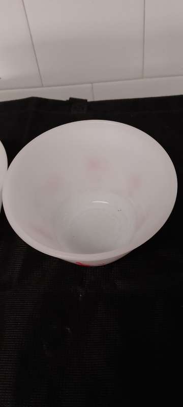 A PAIR OF VINTAGE MILK GLASS MIXING BOWLS -OP 14 X 9 BASE 7CM