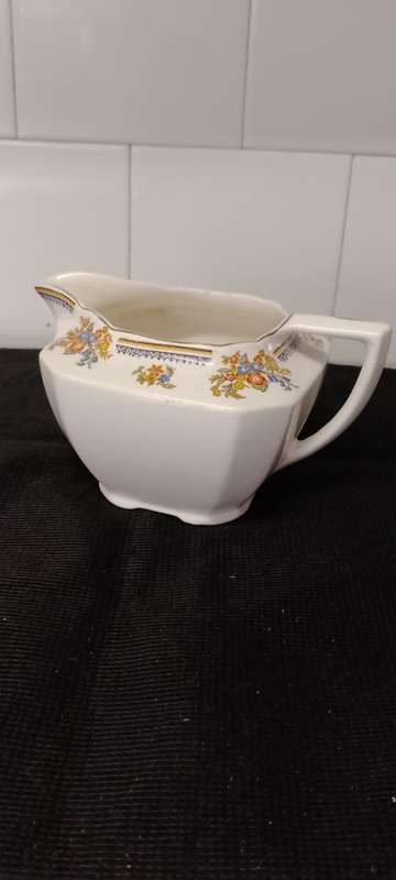 Vintage John Maddock Ivory Ware Large Breakfast Milk Jug