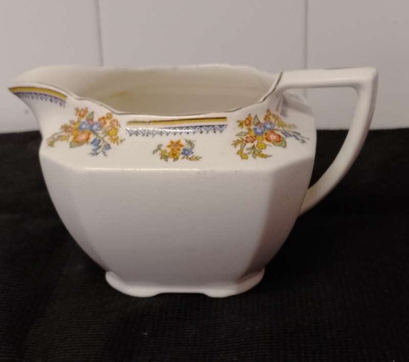 Vintage John Maddock Ivory Ware Large Breakfast Milk Jug