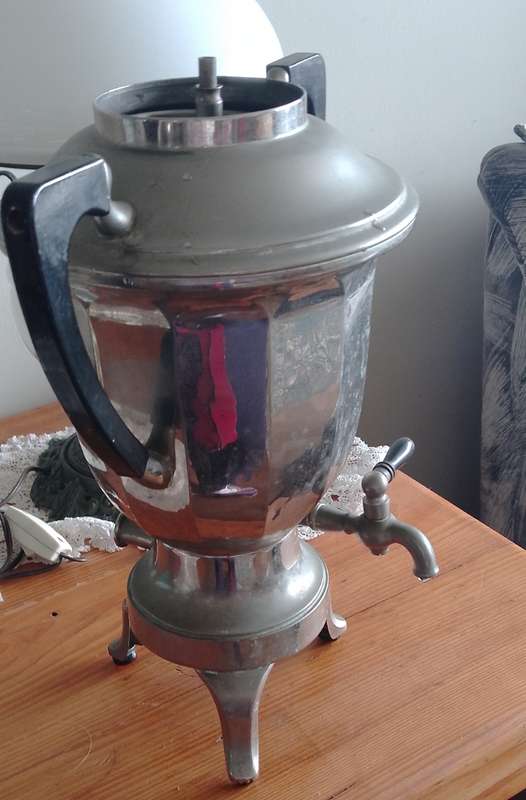 A VINTAGE ELECTRIC  SOLCAR COFFEE PERCOLATOR