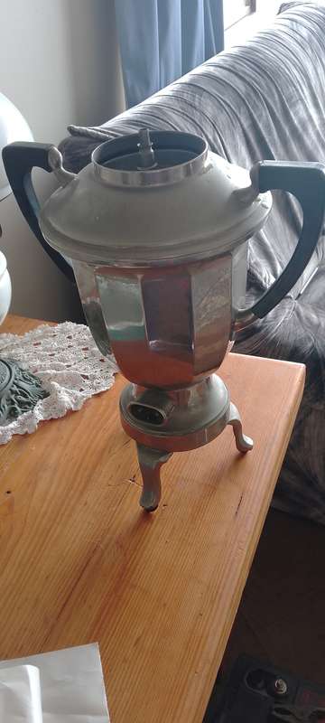 A VINTAGE ELECTRIC  SOLCAR COFFEE PERCOLATOR