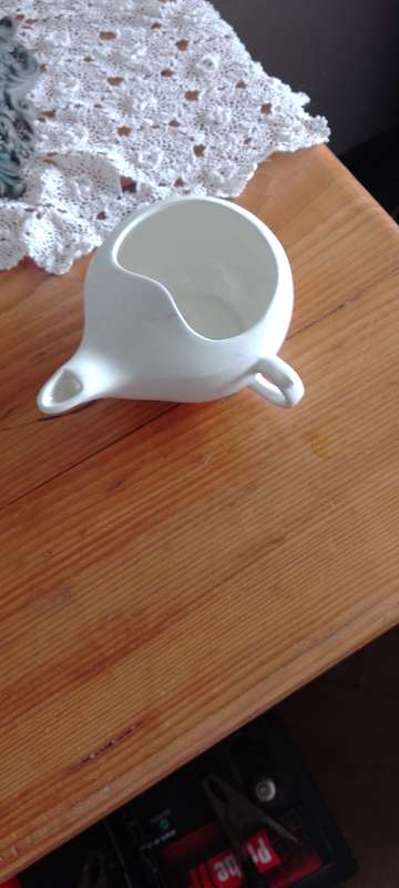 *A VINTAGE BURLEIGH WARE NETTI POTTI (NOSE RINSING)