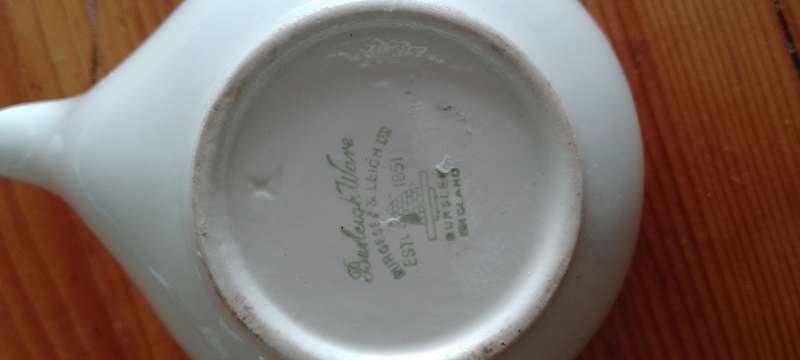 *A VINTAGE BURLEIGH WARE NETTI POTTI (NOSE RINSING)