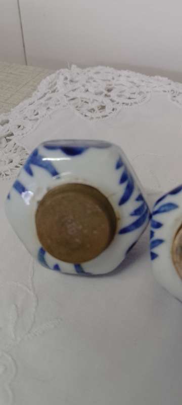 VINTAGE METAL &  CERAMIC SALT & PEPPER SHAKERS  Blue/white