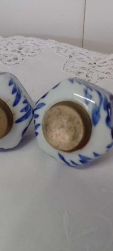 VINTAGE METAL &  CERAMIC SALT & PEPPER SHAKERS  Blue/white