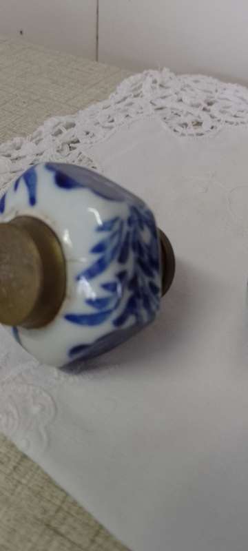 VINTAGE METAL &  CERAMIC SALT & PEPPER SHAKERS  Blue/white