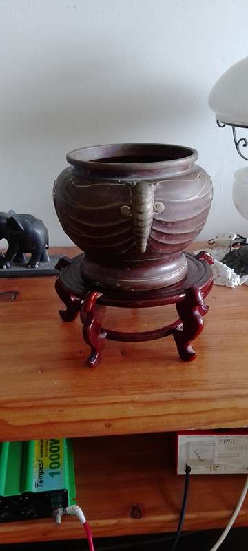 *###A LARGE BRONZE ? ORIENTAL STAMPED SIGNATURE  JARDINIERE with Elephant trunk decor.