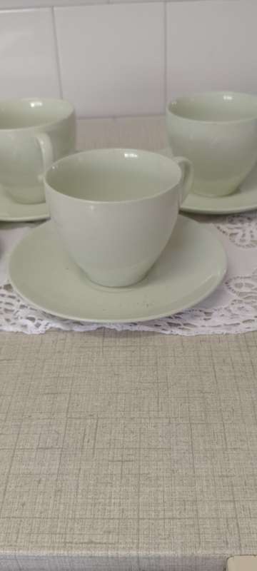 4x Johnson Bros cup and saucer sets - green cloud,