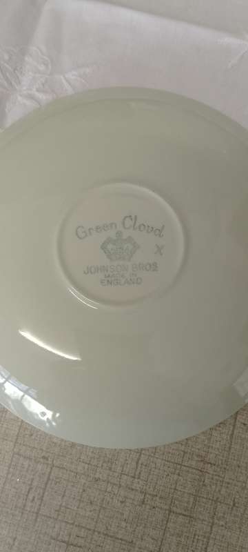 4x Johnson Bros cup and saucer sets - green cloud,