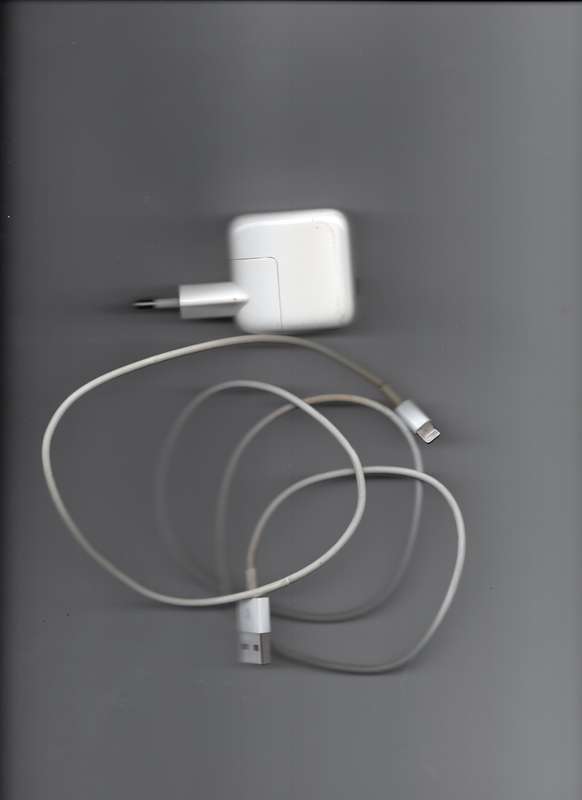 Apple iPad for spares (Not switching on)