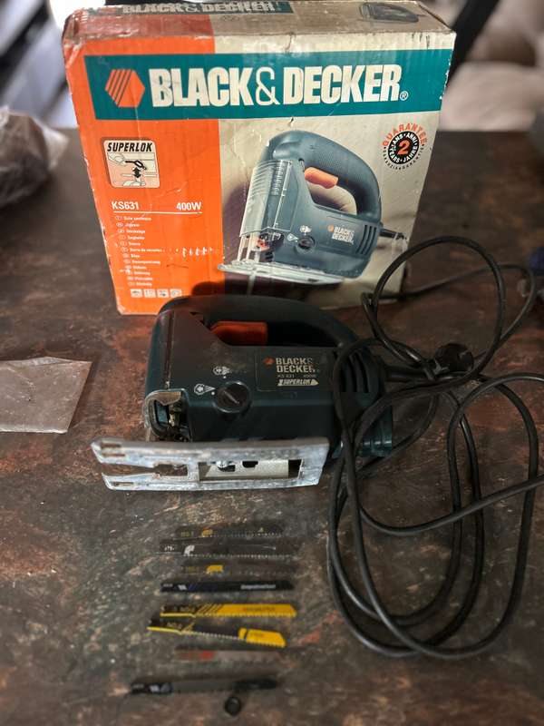 Black and Decker Jigsaw with blades