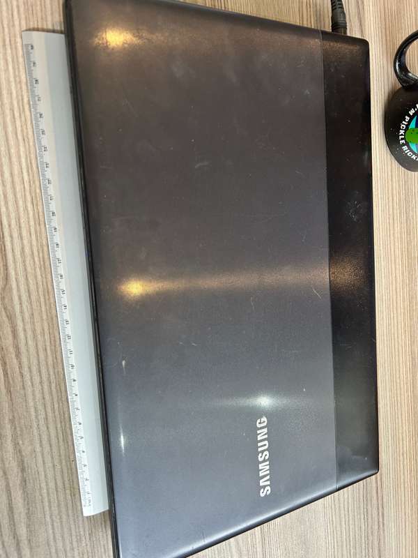 2 x Samsung Laptops NP300E5C