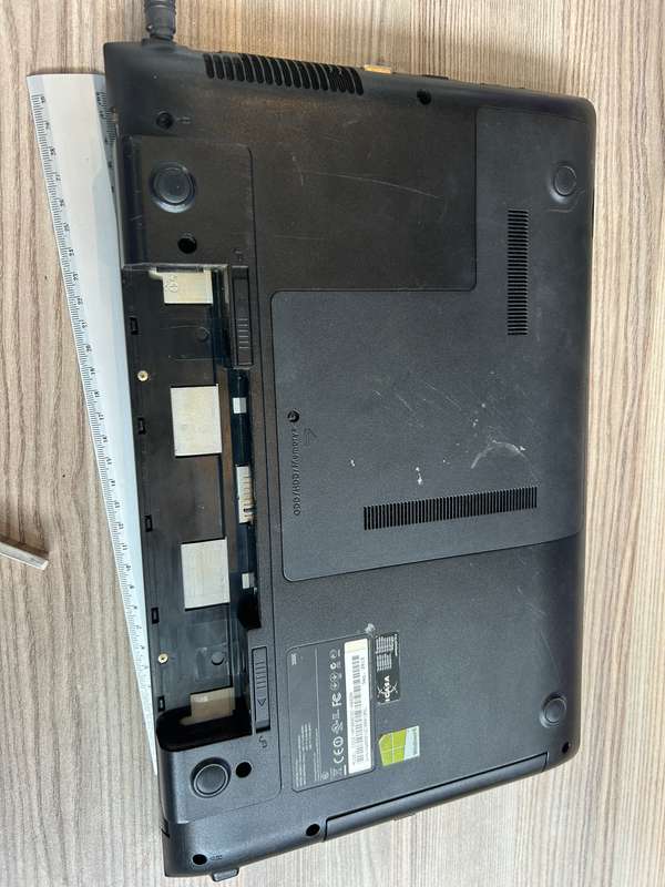 2 x Samsung Laptops NP300E5C