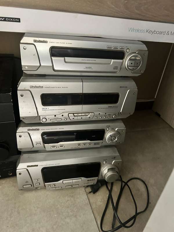 Amplifier and radio(hi-fi) lot for spares/repairs