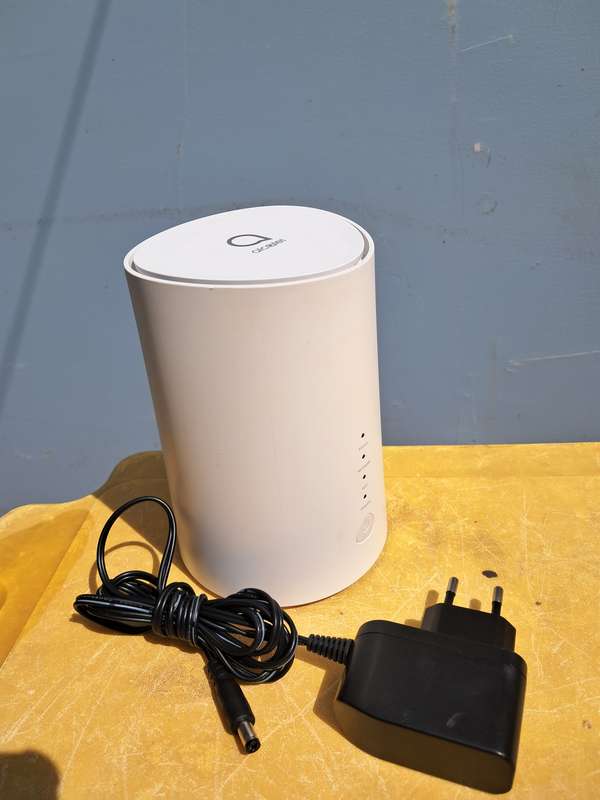 Alcatel HH72V1 Wi-fi router