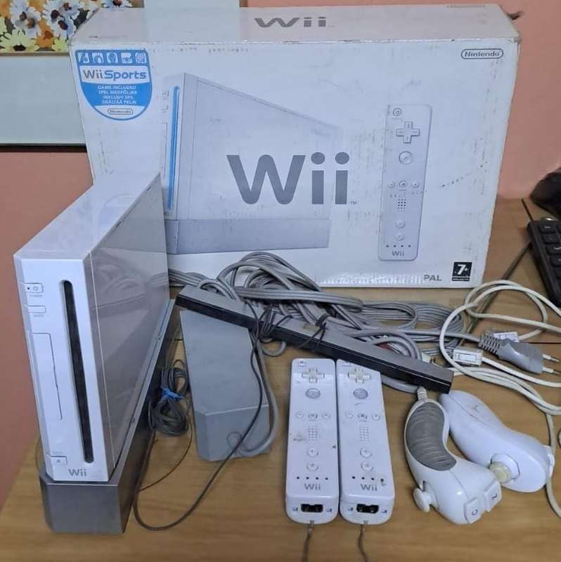 Nintendo Wii console, balance board & games