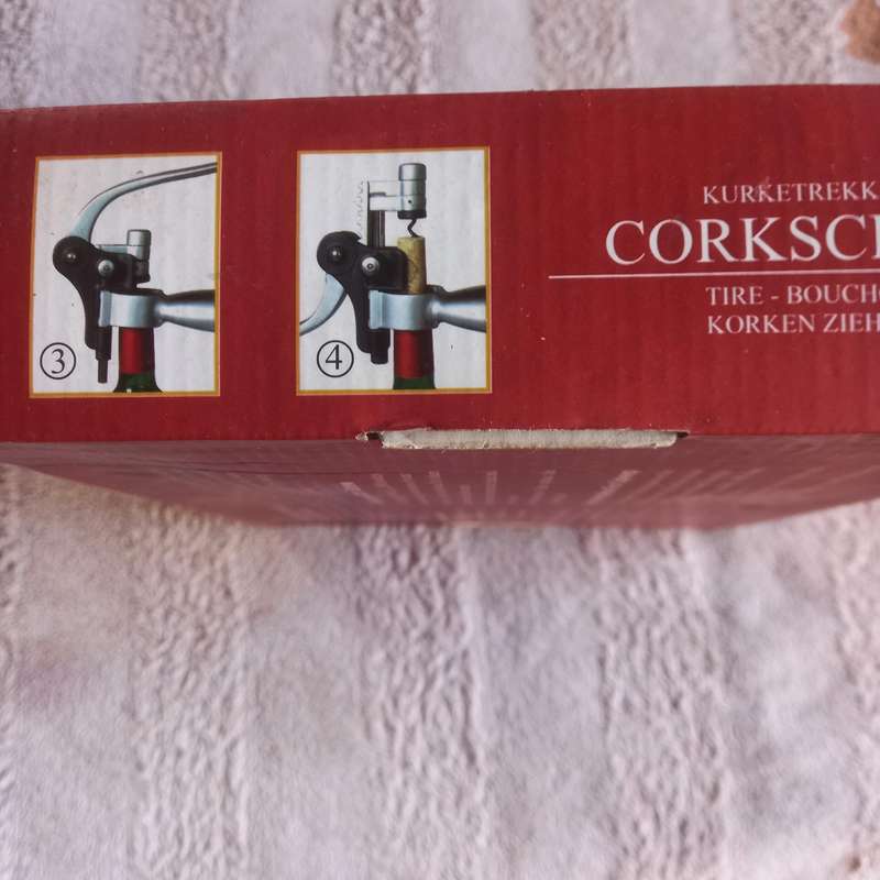 CORKSCREW SET BOXED (AS NEW)