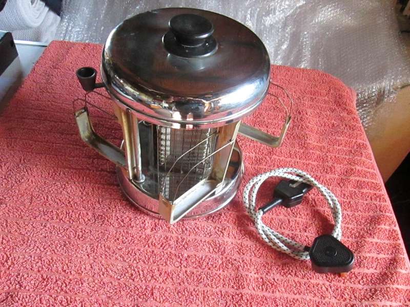 VINTAGE TOASTER PINEWARE, REFURBISHED CORD. WORKING