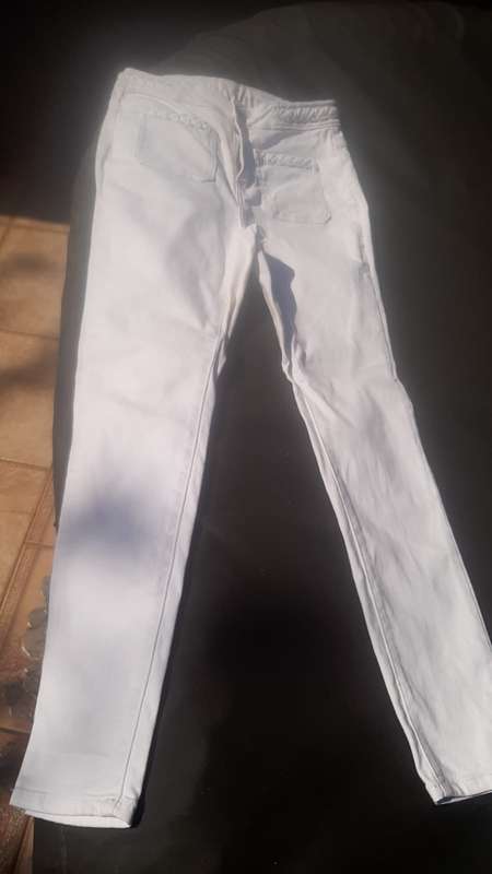 The Skinny 7 /8 High Rise Womens / Teens White Jeans