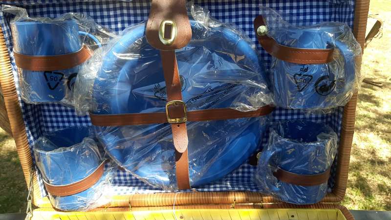 Woven picnic basket - set of 4 in Blue and white check trim + Braai Set Utensils As Good As New