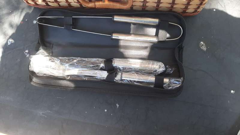 Woven picnic basket - set of 4 in Blue and white check trim + Braai Set Utensils As Good As New