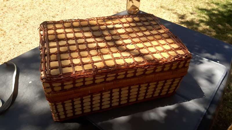 Woven picnic basket - set of 4 in Blue and white check trim + Braai Set Utensils As Good As New