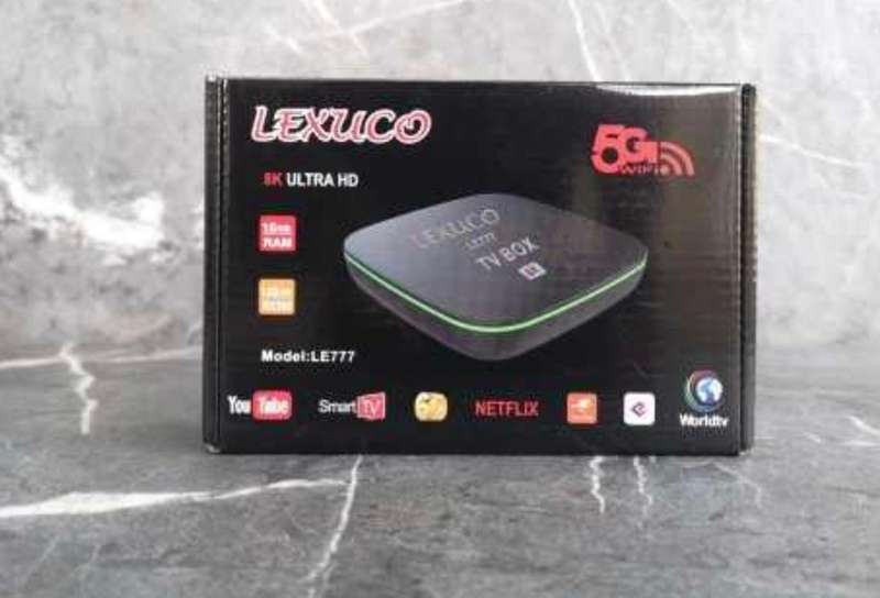 Hirano 40" LED TV with TV Box 128GB