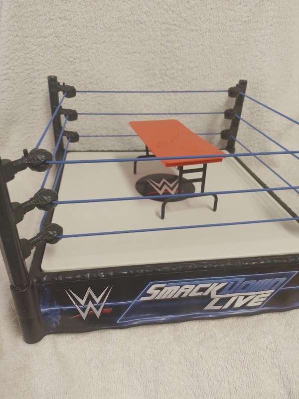 WWE Smackdown Live Ring with Collapsible table Mattel 2010