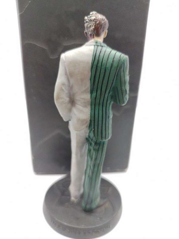 DC Comics Super Hero Collection - Two Face - no Magazine Eaglemoss Collection