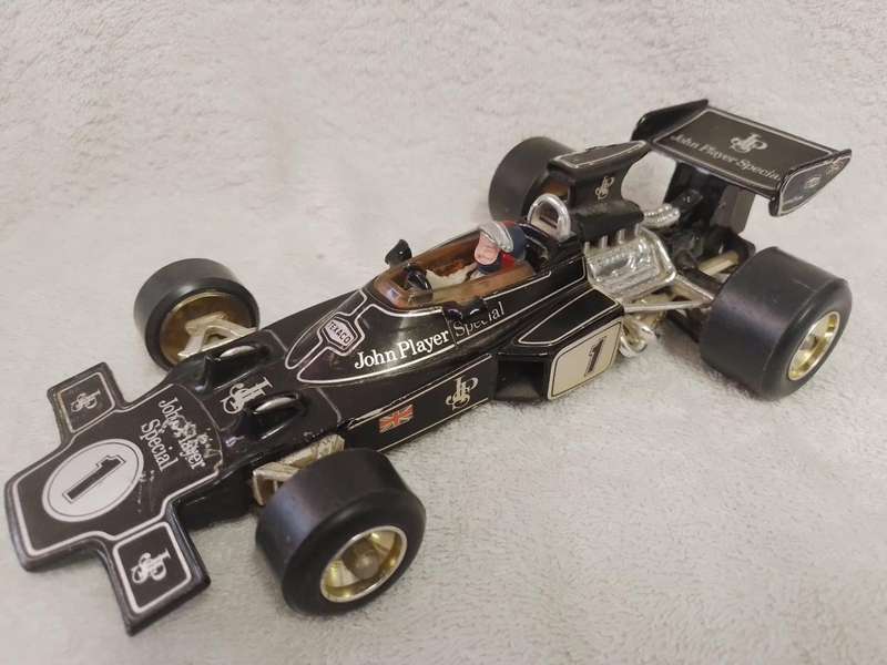 Vintage Corgi John Player Special Made in Great Britain (1:18 Scale? 26.5cm long)