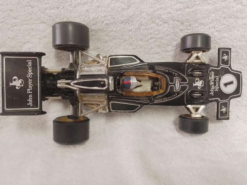 Vintage Corgi John Player Special Made in Great Britain (1:18 Scale? 26.5cm long)