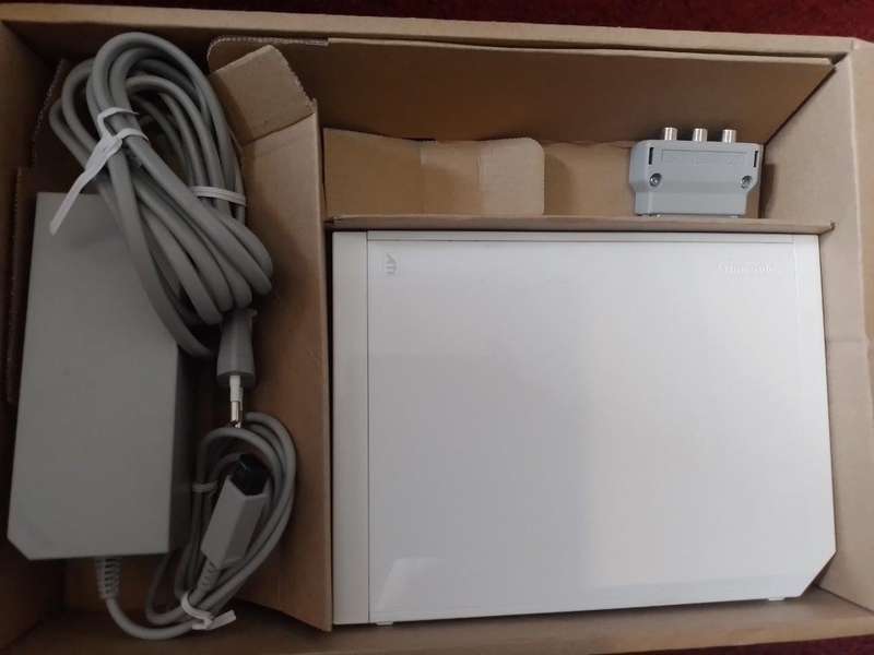 Nintendo Wii - Console Just Dance 2 Edition Motion Plus Remote (Boxed)
