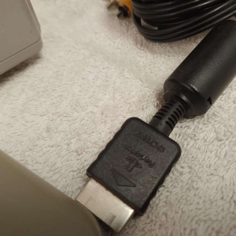 PS1 - Original Phat Sony Playstation, Orignal Sony Controller Original Sony  Av Cable