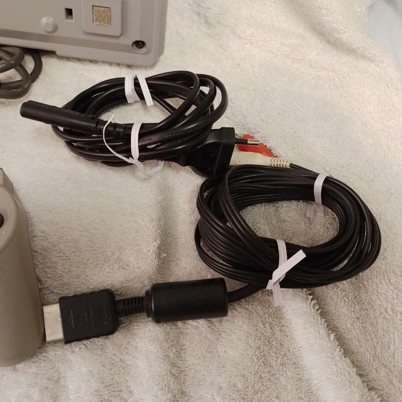 PS1 - Original Phat Sony Playstation, Orignal Sony Controller Original Sony  Av Cable