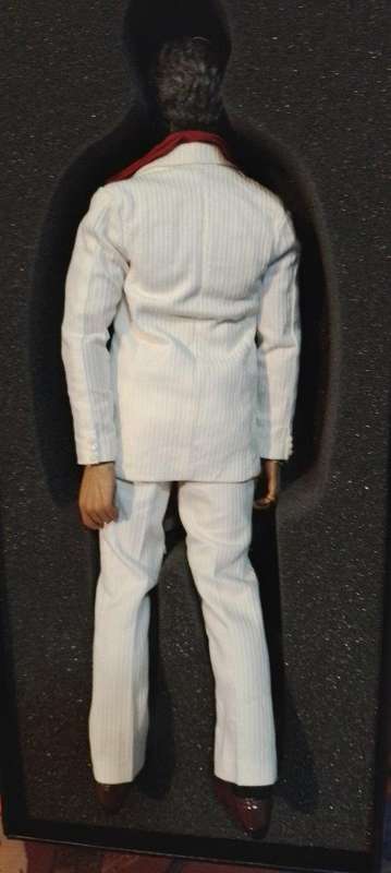 Scarface: 1/6 Real Masterpiece Tony Montana (The Respect Version)