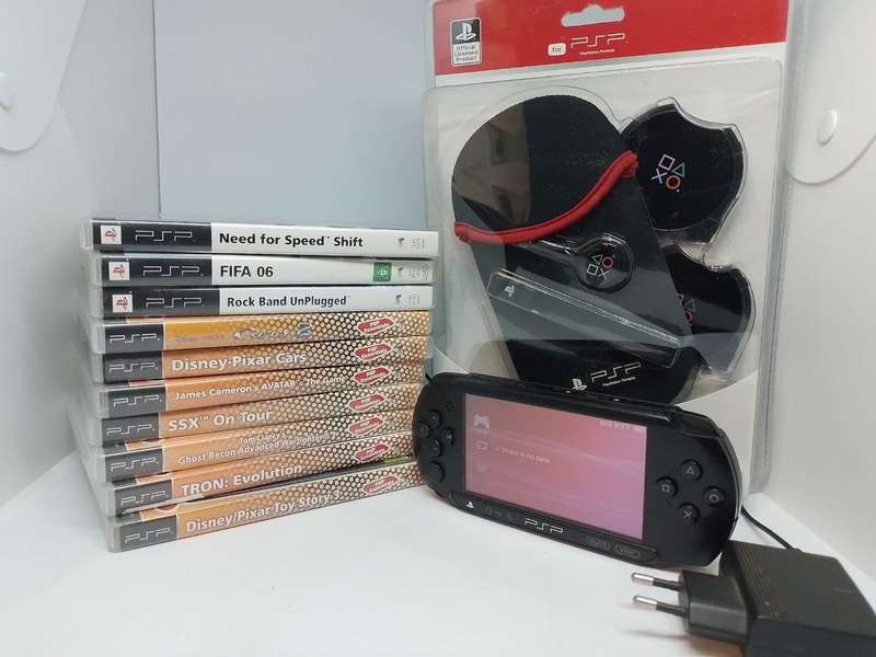 PSP Street, Starter Kit  Charger, Carry Case, 512mb Memory Card +  10 Games Bundle