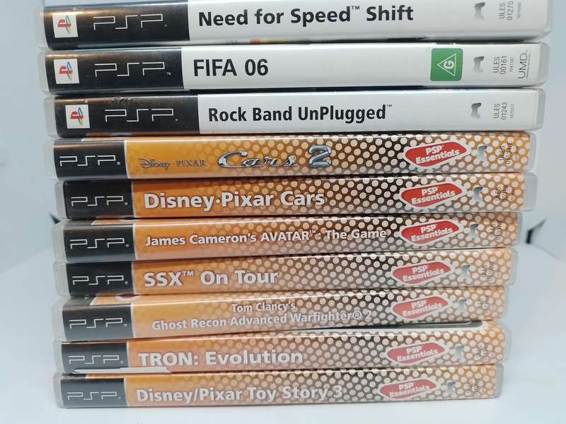 PSP Street, Starter Kit  Charger, Carry Case, 512mb Memory Card +  10 Games Bundle
