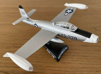 Del Prado  Republic F84 Thunder Jet  1:100 Scale  (NOS)