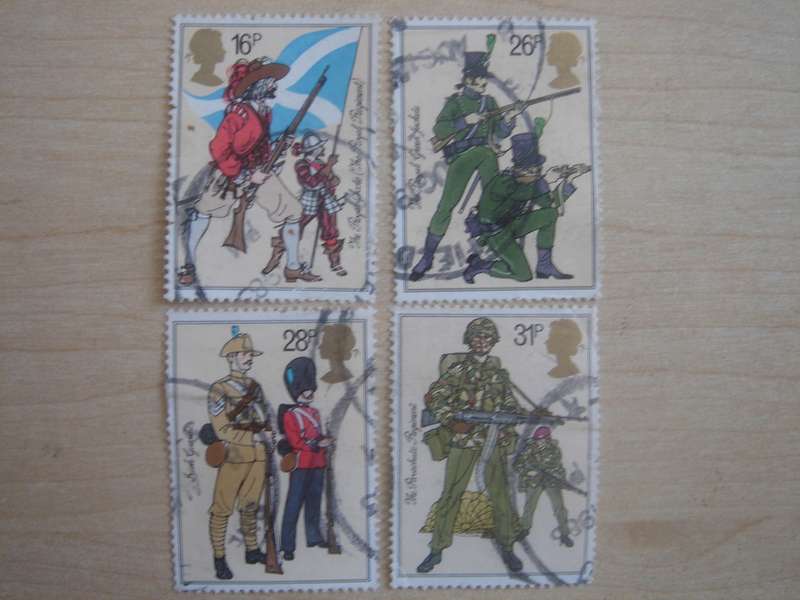 1983 England - Uniforms 16,26,28,31 p used, stamped