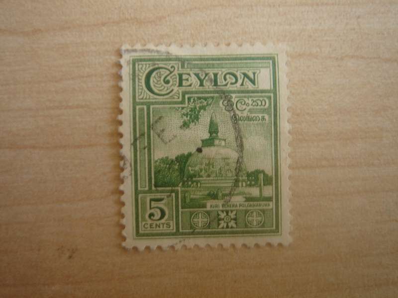 1950 Ceylon - Kiri Vehera SG414 - 5 c used, stamped