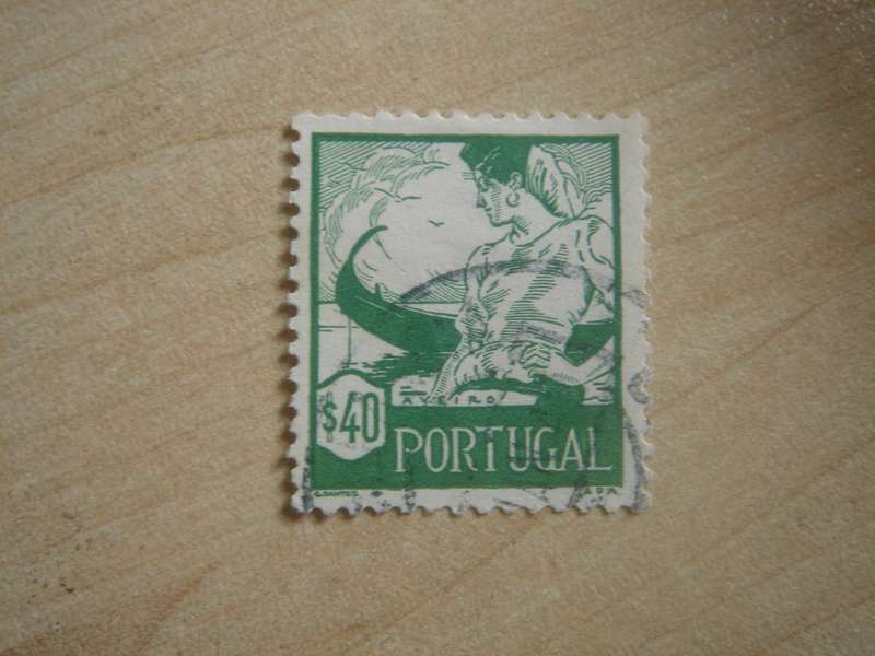 1941 Portugal - Woman of Aveiro 40 C used, stamped