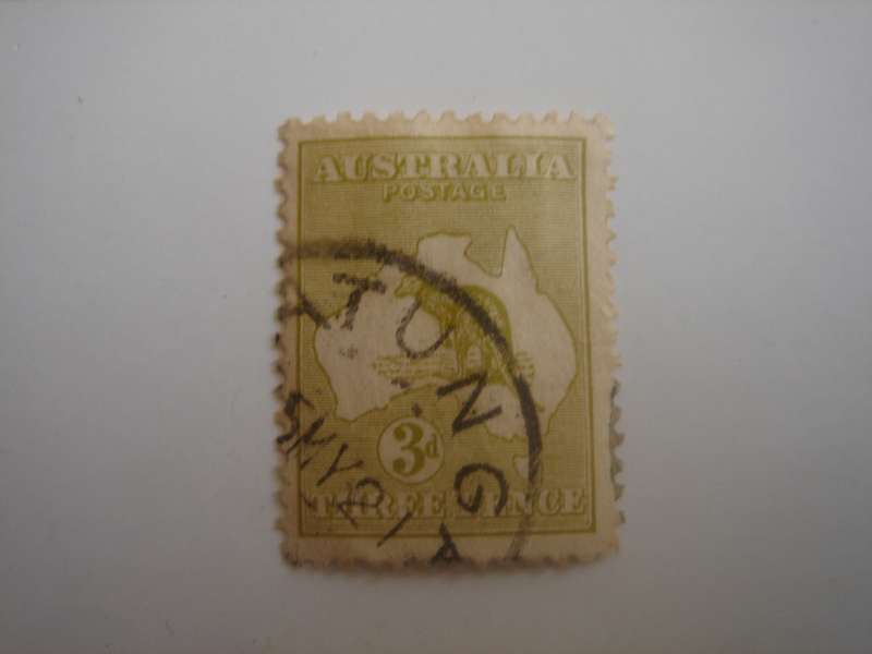 1913 Australia - Kangaroo SG37 used, stamped