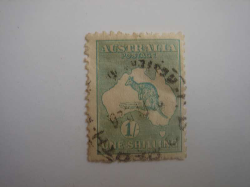 1913 Australia - Kangaroo SG40 used, stamped