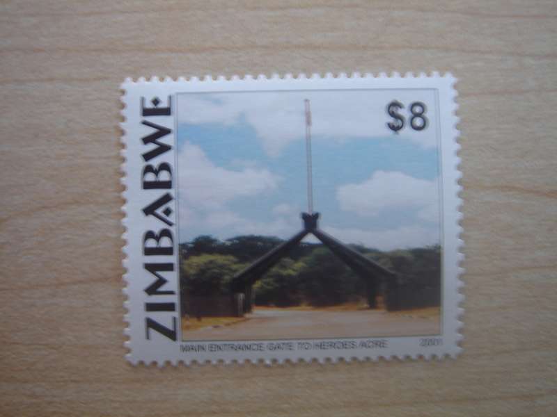 2001 Zimbabwe - Heroes Acre Gate $8 MNH