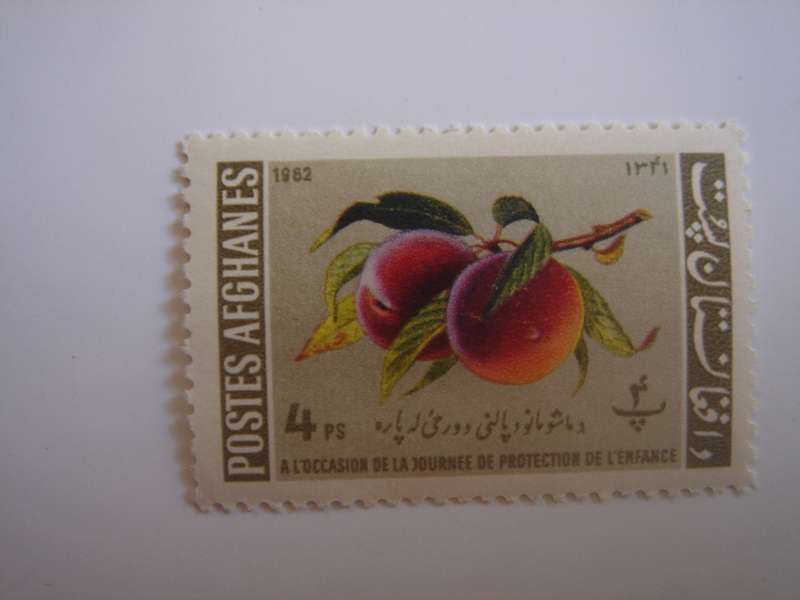 1962 Afghanistan - Peaches 4 p mint, hinged