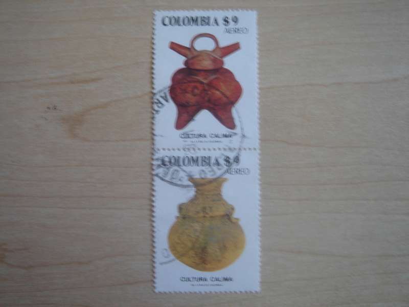 1981 Colombia - Aereo - Jars 2 x $9 vertical pair used, stamped