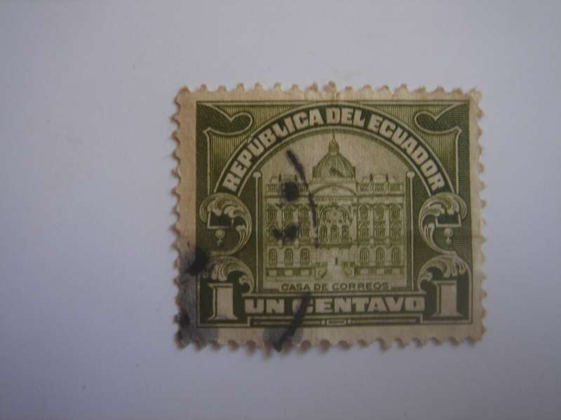 1920 Ecuador - Post Office Quito - SG401 used, stamped