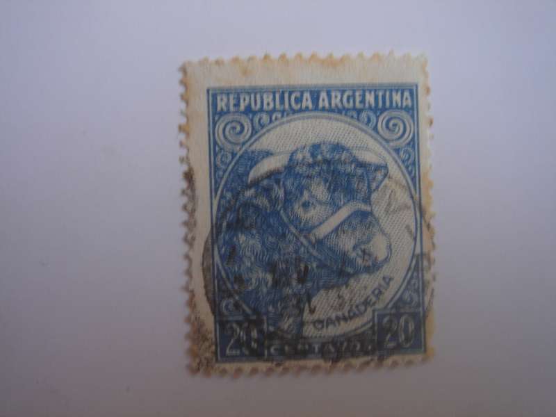 1935 Argentina - Prize Bull - SG677a used, stamped